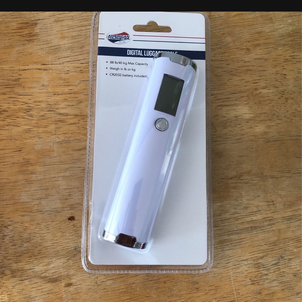 American Tourister Luggage Scale